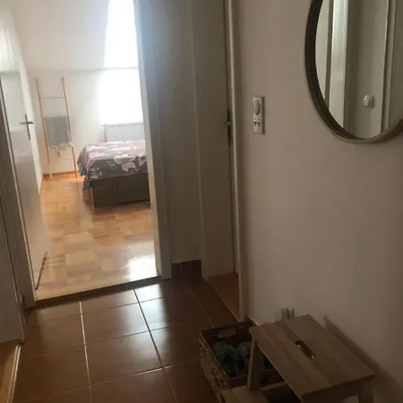 Smokvica - Na Promenadi Sa Parkingom Vrnjacka Banja